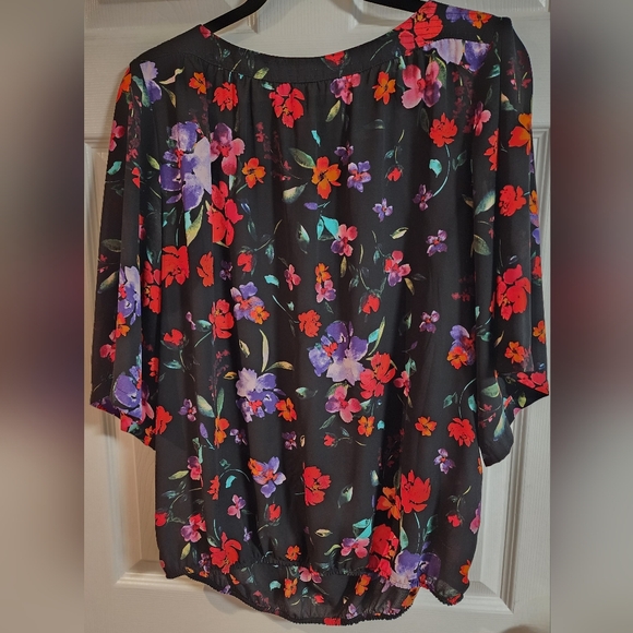Reitmans Boatneck Blouse, Size XL, Red Floral & Black - Picture 1 of 5